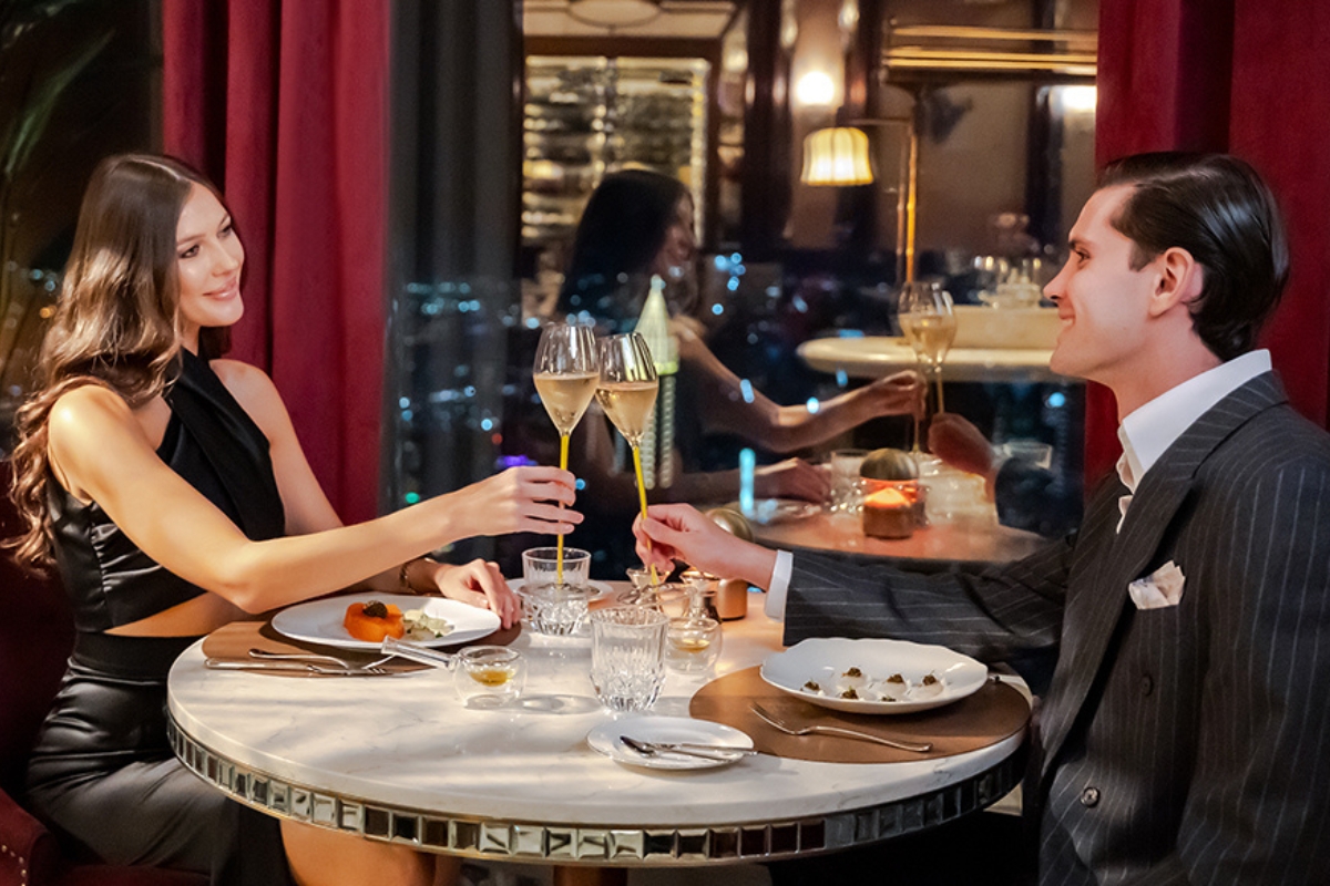 At.mosphere Burj Khalifa: Sky-High Experiences for AED 122