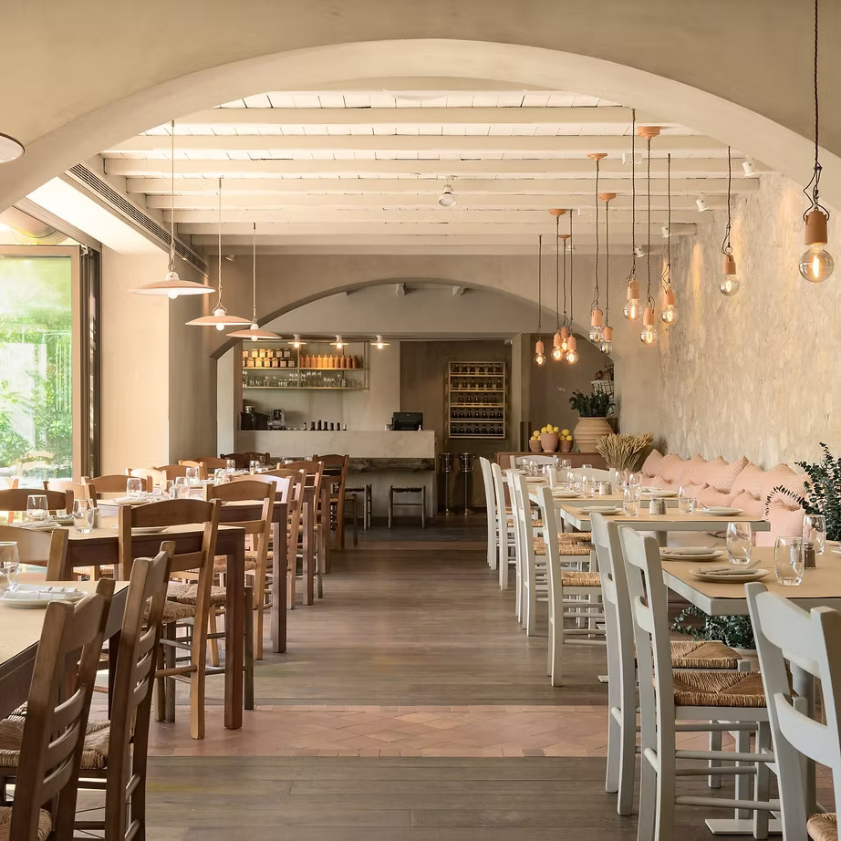 Best Greek Restaurants in Dubai at mythos