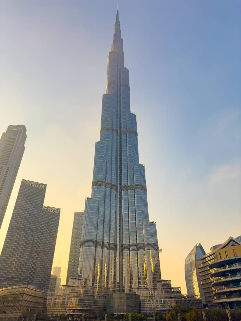 Burj Khalifa - guinness book of world records dubai