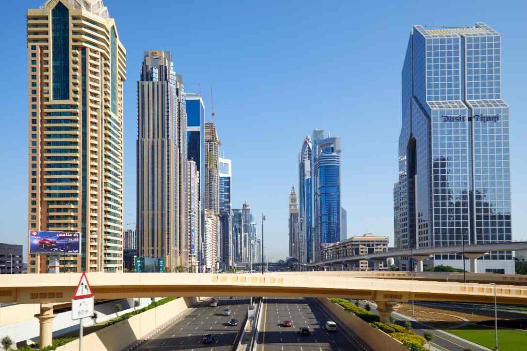 dubai roads, dubai's quiet roads initiative