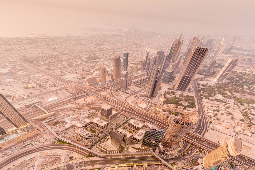 uae weather, dusty winds in uae, sandstorm in dubai, shamal