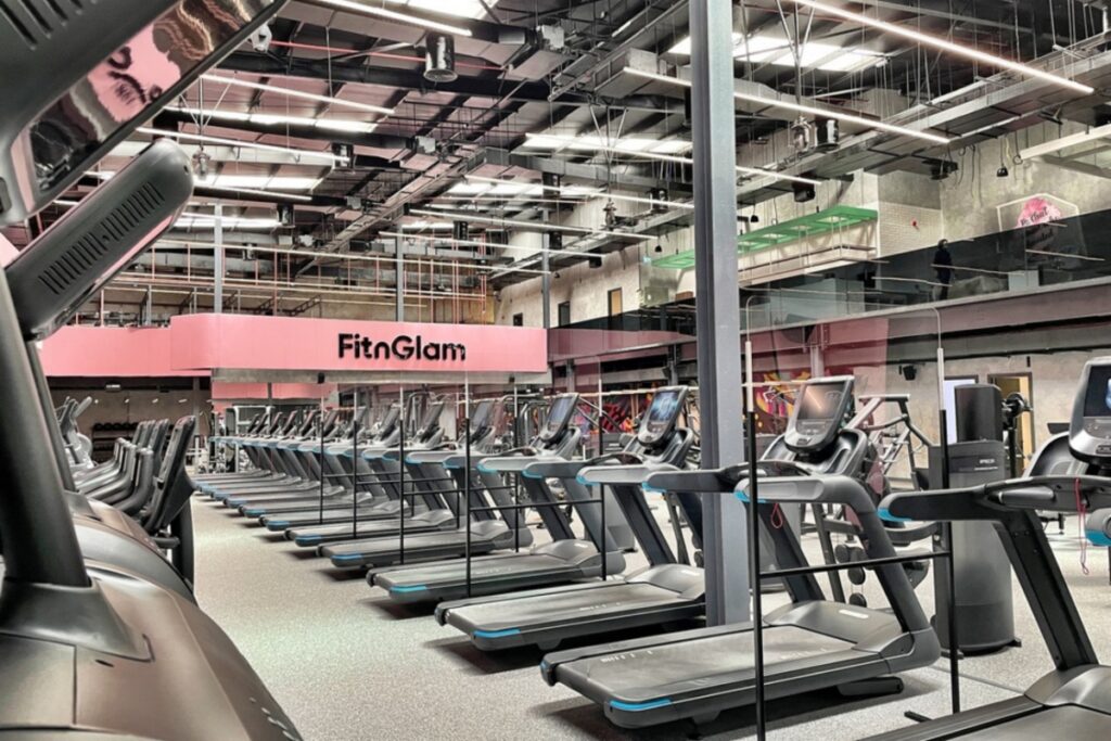 Women-only fitness club and gym facilities at FitnGlam Dubai
