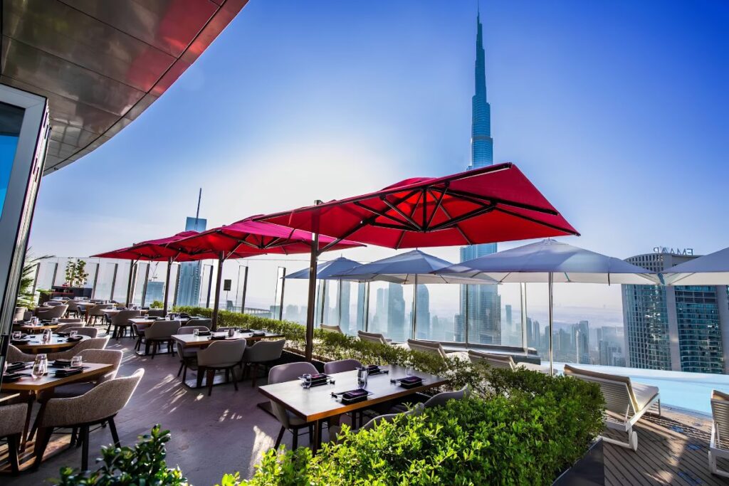 Best Sky-High Dining Experiences in Dubai at CÉ LA VI Dubai
