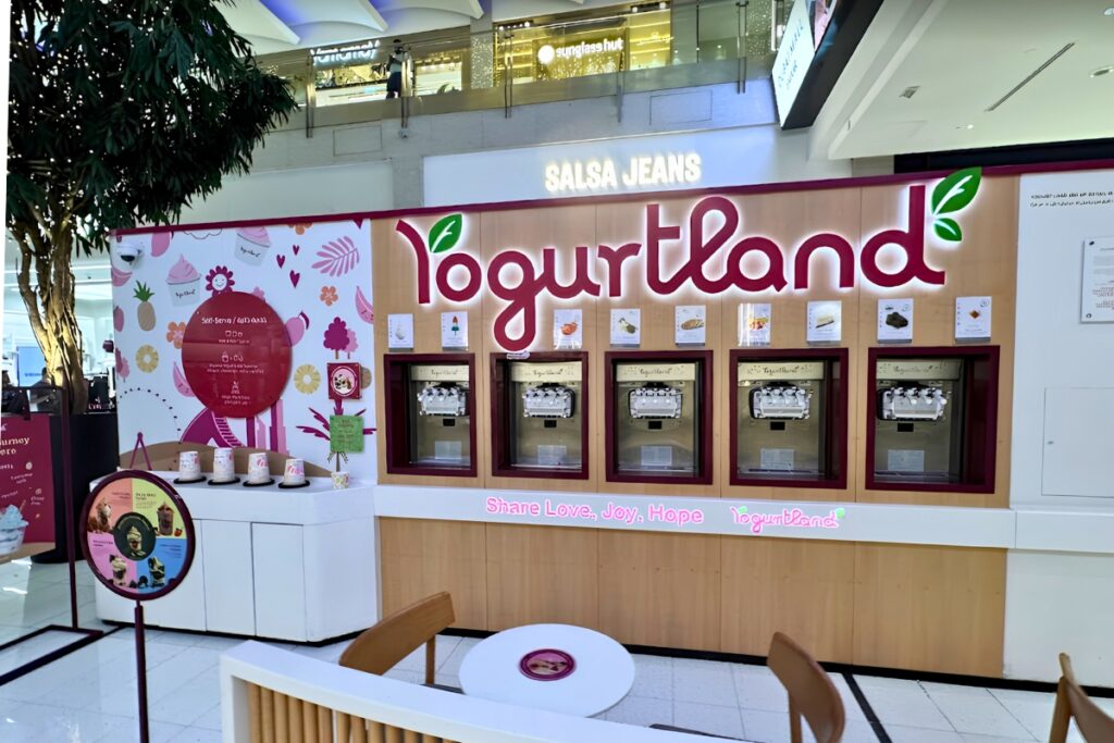 Self-service frozen yogurt at Yogurtland Dubai