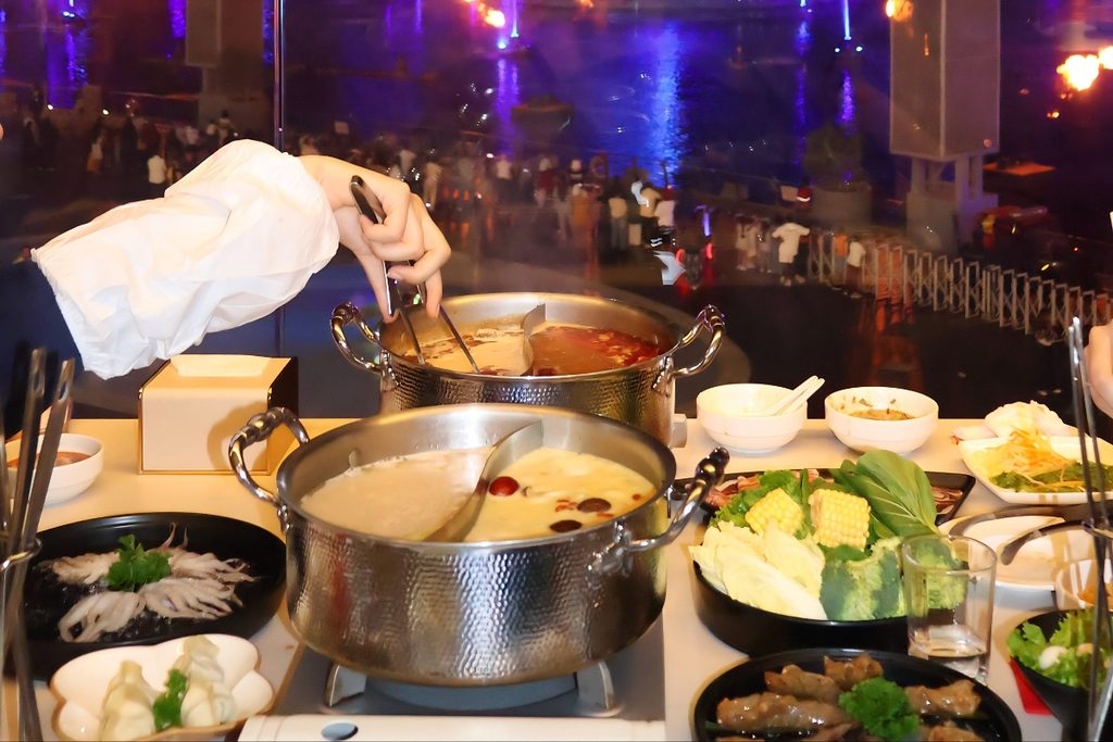 Haidilao hotpot Dubai Mall