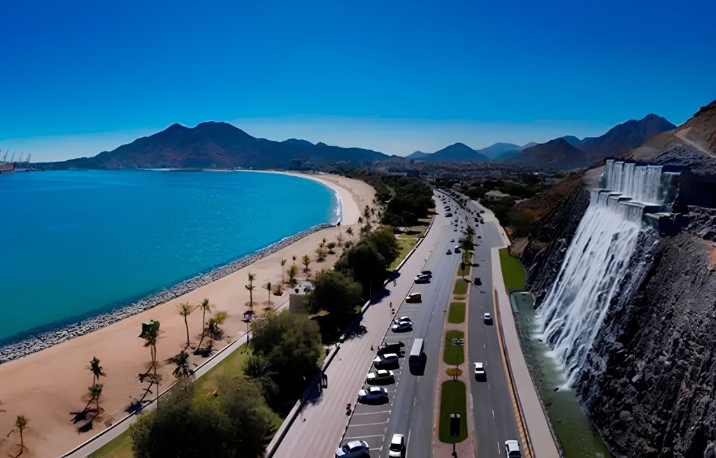 Khorfakkan beach and Hajar Mountains in Sharjah Long weekend getaways from Dubai across the UAE